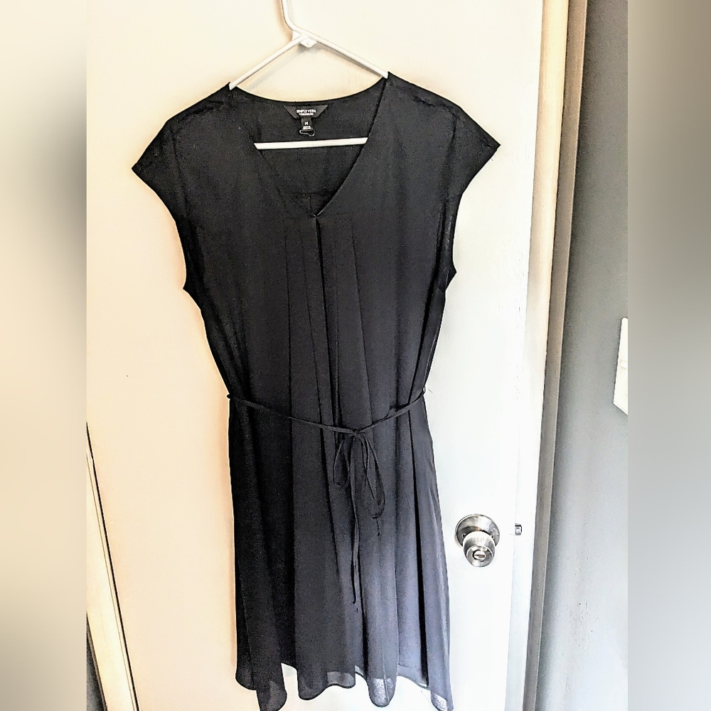 Simply Vera Wang pleated shift dress